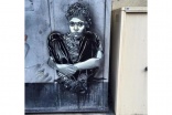 French cleaners scrub off street art