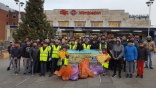 Muslim community cleans up Britain’s streets in huge voluntary effort