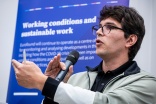 Between viability and social acceptance: technologies in cleaning