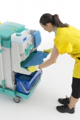 TTS Dosely soaks one mop at a time